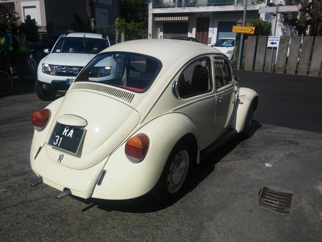 www.targhenere.net/images/005/vw_maggiolino_-_ra_31_retro_oinotna_tn33951_zpsra81osnw.jpg