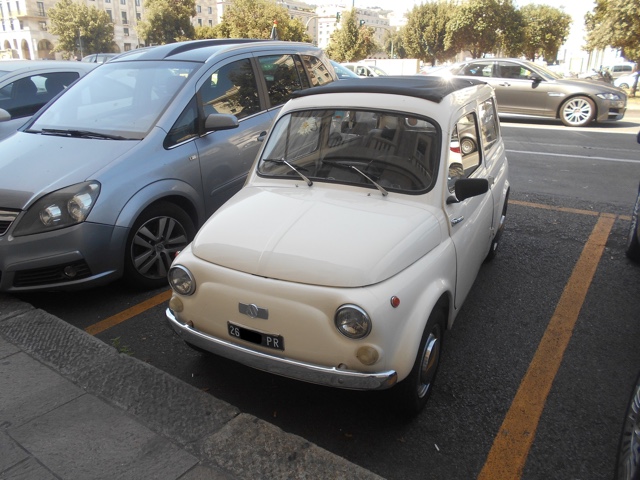 www.targhenere.net/images/006/autobianchi_giardiniera_500_lug17_front_blowup_tn39502_zpswze0k0w9.jpg
