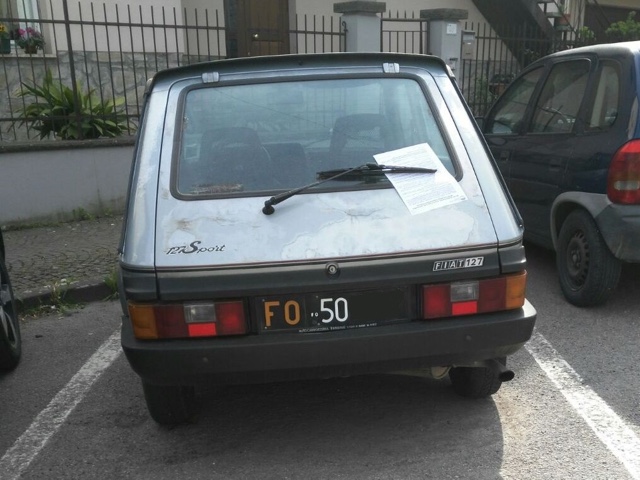 www.targhenere.net/images/006/fiat127sport_fo50_2_1982_sierra_l_zpsugpilabk.jpg