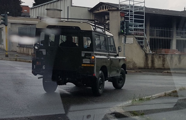 www.targhenere.net/images/006/land_rover_88_biohazard_tn11550_zpswlncvnk0.jpg