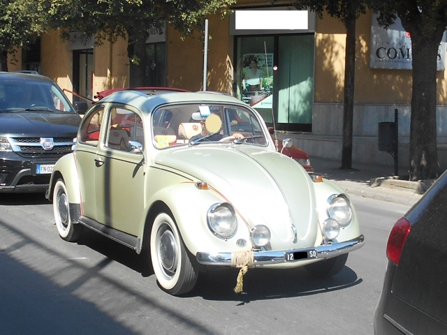 www.targhenere.net/images/006/vw_maggiolino_lug17_front_zpsgtwuzoyq.jpg