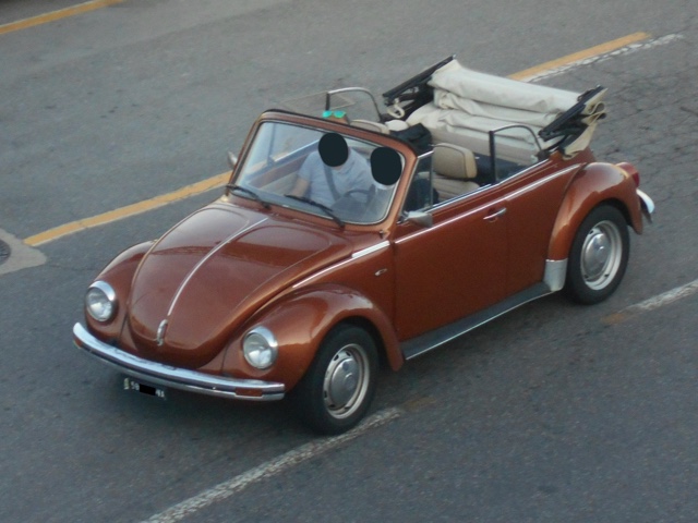 www.targhenere.net/images/006/vw_maggiolone_cabrio_giu17_front_blowup_tn1120_zpsgrvaa4oy.jpg