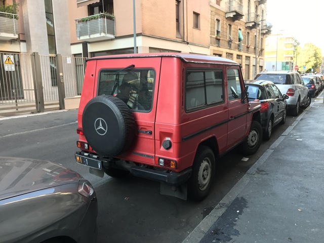 www.targhenere.net/images/007/2017-07-16_-_mercedes_benz_280_ge_posteriore_131mirafiori_tn23303_zpsmyjlakqe.jpg