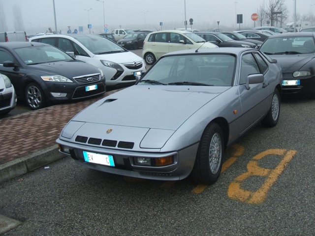 www.targhenere.net/images/008/porsche_924_turbo_1983_2_zpsbppedh0n.jpg
