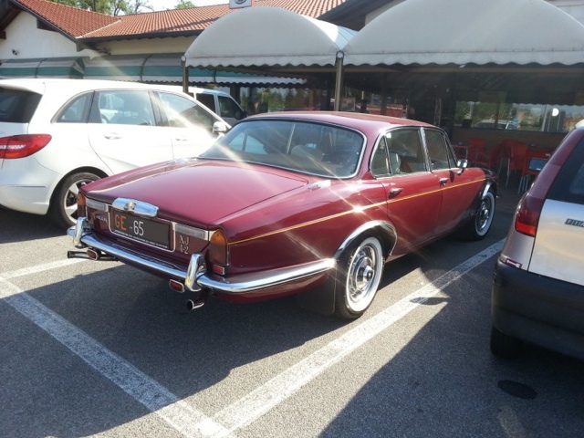 www.targhenere.net/images/155/jaguarxj_biohazard_tn16878_zpsc2434838.jpg