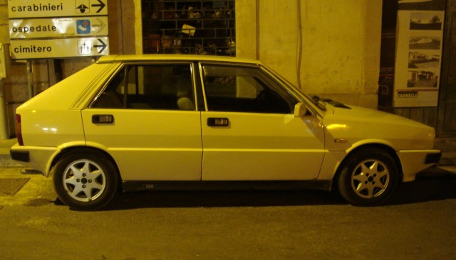 www.targhenere.net/images/193/lancia_delta_1300_anno_1983_rg166873_2_zps96fba79a.jpg