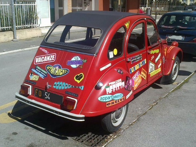 www.targhenere.net/images/media/2cv_zpseb167514.jpg