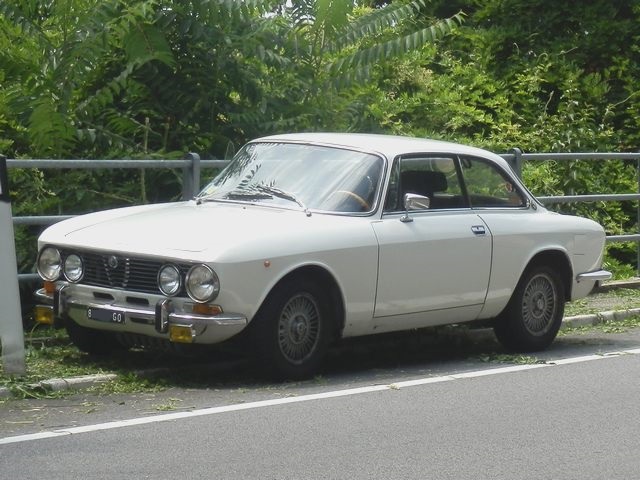 www.targhenere.net/images/media/alfa-1300gtmix-0774-2_zpsf9896a1e.jpg