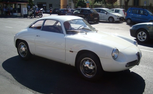 www.targhenere.net/images/media/alfa_romeo_giulietta_sz_sport_zagato_anno_1961_2_zps6fa31e9a.jpg