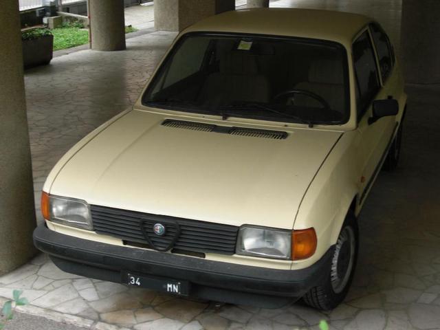 www.targhenere.net/images/media/alfaromeoalfasud2aserie-mn34-1982_tn1035_zpsc98aafd0.jpg