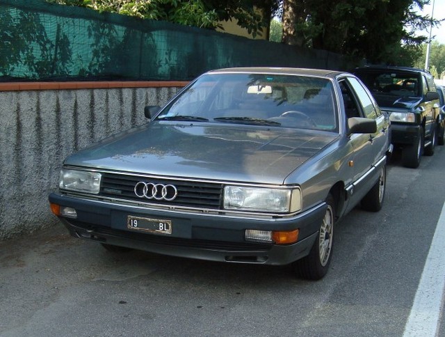 www.targhenere.net/images/media/audi_200_quattro_anno_1985_2_zps55d7ea79.jpg