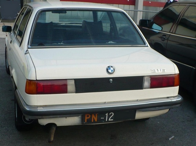www.targhenere.net/images/media/bmwe21sampei20140331_zps93d55c7f.jpg