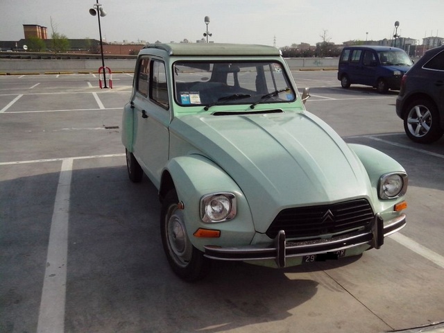 www.targhenere.net/images/media/citroen_diane_6_anno_1982_2_zpscb9d1959.jpg