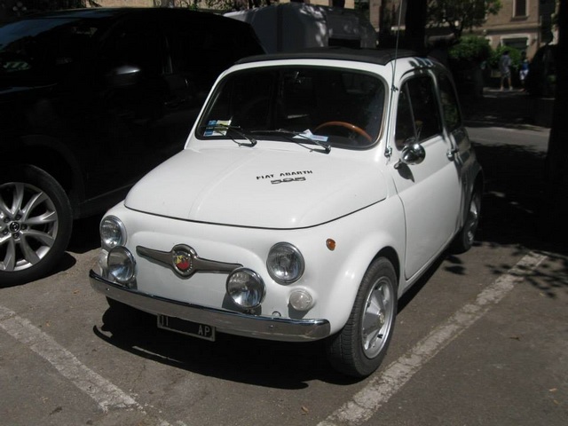 www.targhenere.net/images/media/fiat-abarth_595_1966_ant_zpsdc7f41cd.jpg