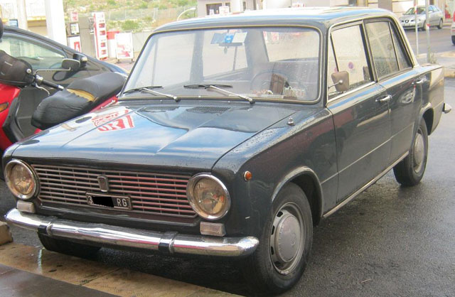 www.targhenere.net/images/media/fiat1241261cv67rg03_zpsefa462db.jpg