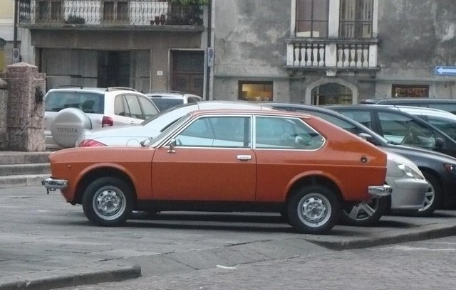 www.targhenere.net/images/media/fiat128_3p_zpsd17bcab2.jpg