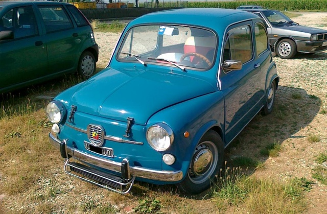 www.targhenere.net/images/media/fiat_600_d_1967_2_zps76450eba.jpg