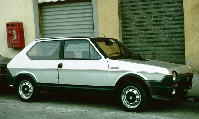 www.targhenere.net/images/media/fiat_ritmo_prefacelifts_105tc__zpsf0fa97ed.jpg