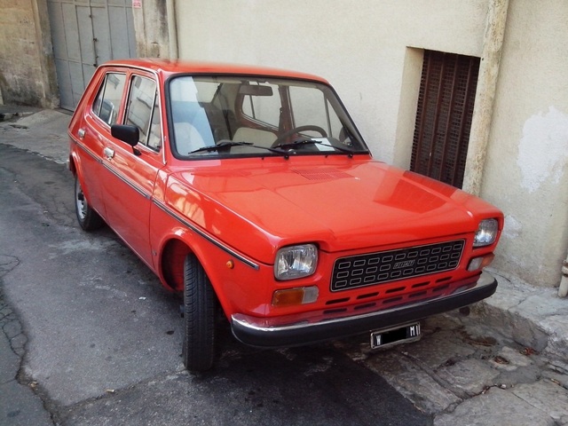www.targhenere.net/images/media/fiat_seat_127_special_anno_1977_2_zps7dfb1892.jpg
