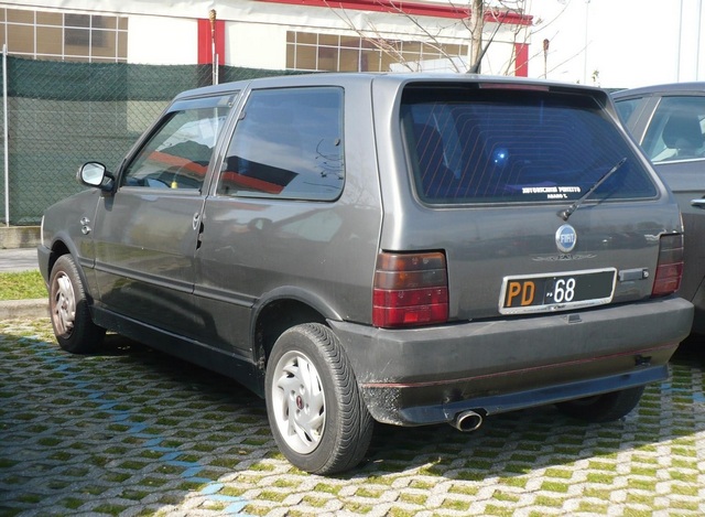 www.targhenere.net/images/media/fiat_uno_tn15464_zps9e3e1b22.jpg