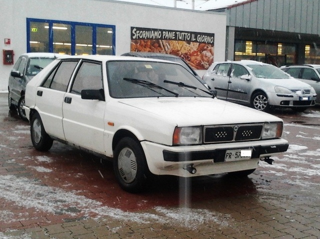 www.targhenere.net/images/media/lancia_delta_13_1981_targhe_1995_2_zps85fd69db.jpg
