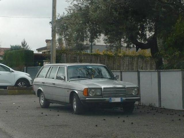 www.targhenere.net/images/media/mercedes_zps8471478a.jpg