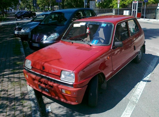 www.targhenere.net/images/media/renault_5_le_car_1984_2_zps5223e7d6.jpg